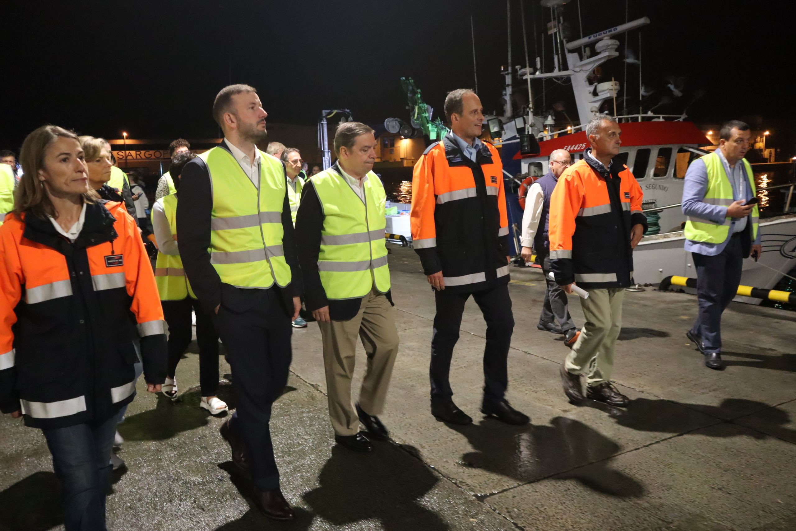 Un momento de la visita a la lonja y al mercado del Puerto de Vigo.
