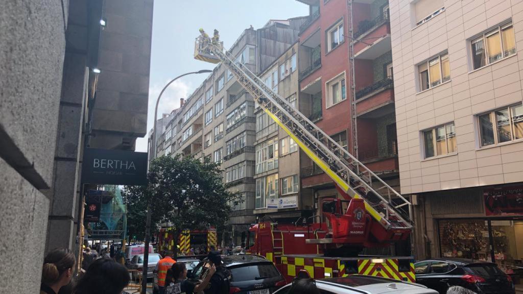 Intervención de los Bomberos en una explosión en Doutor Teixeiro, Santiago
