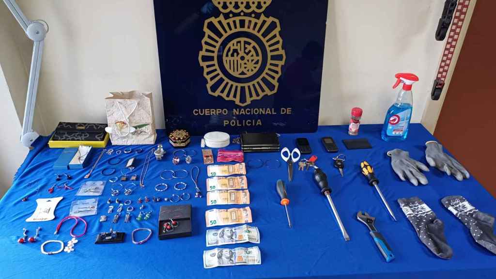 Material requisado a los detenidos.