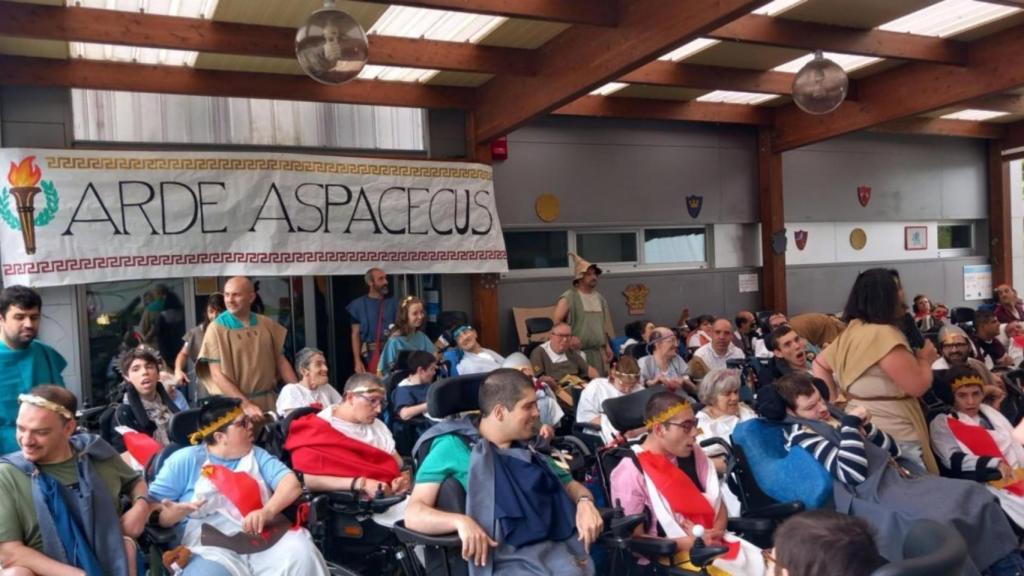 Aspace Coruña celebra su IX Arde Aspacecus.