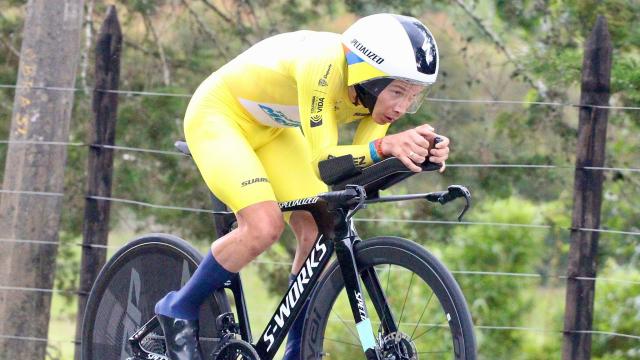 Miguel Ángel López, durante una etapa de la Vuelta a Colombia con el Team Medellín.