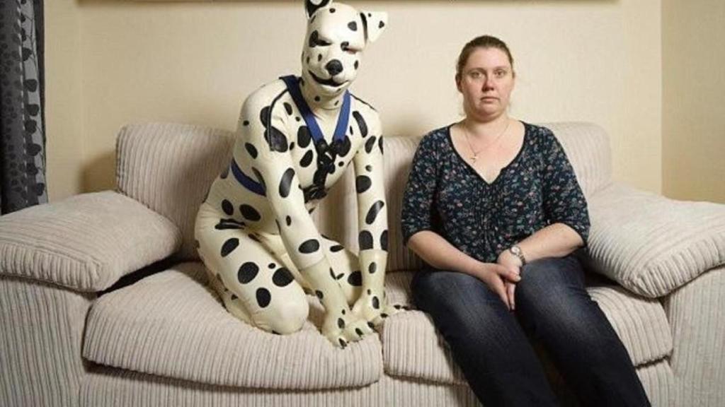 Tom, ya como Spot, el hombre que se siente dálmata, y su exmujer Rachel