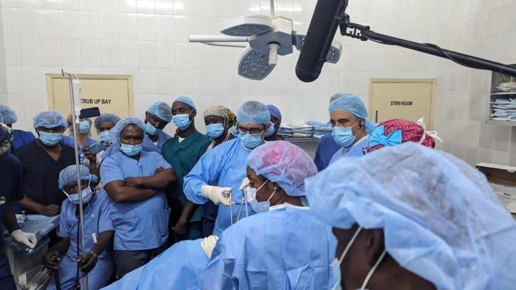 Diego González Rivas durante una operación en Sierra Leona.
