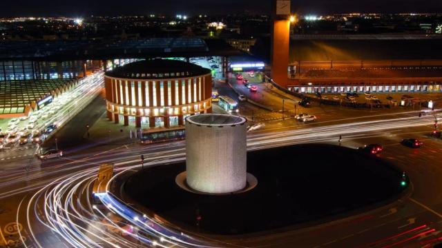 Imagen exterior del monumento homenaje a las víctimas del 11M en Atocha.