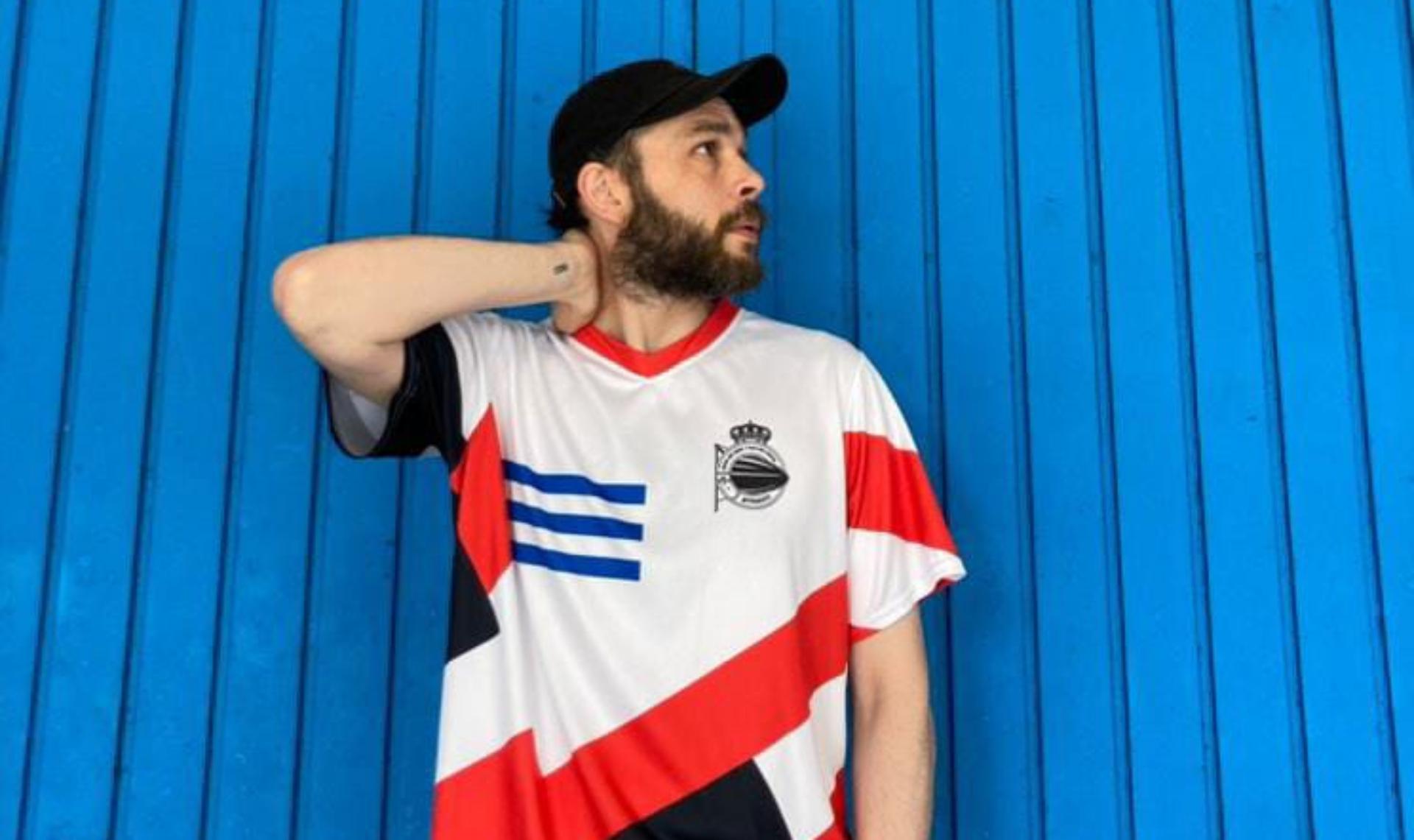 Camiseta homenaje a Arsenio Iglesias (Foto: @pabluaces)