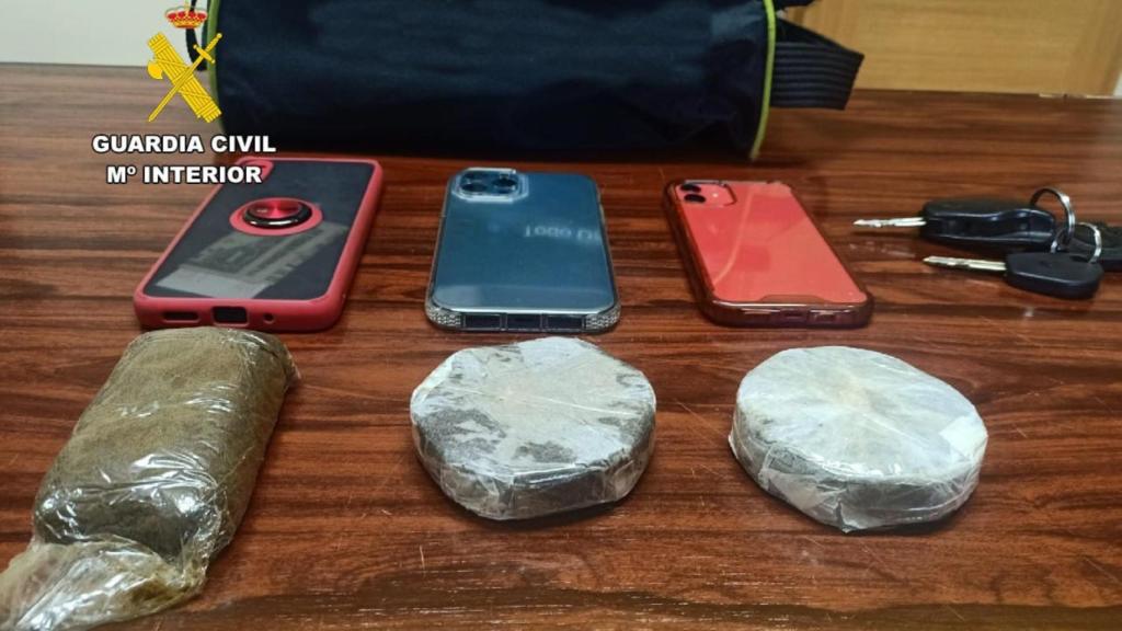 Sustancias incautadas a los hombres.