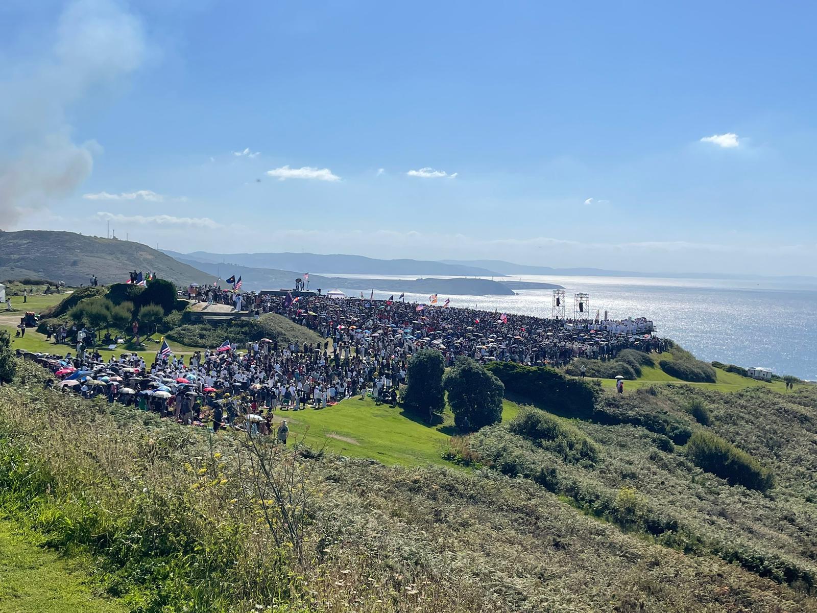 Jovenes este miércoles en el monte de San Pedro (Fuente: cedida)
