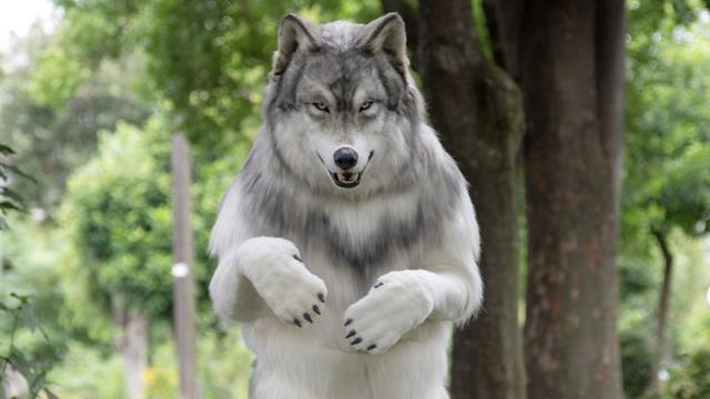 Traje hiperrealista.