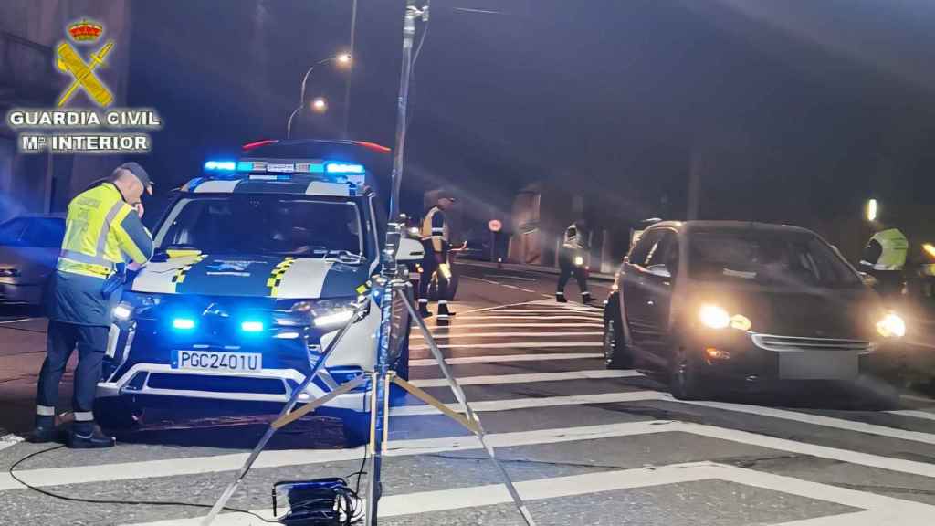 Dispositivo de tráfico en las Fiestas del Albariño de Cambados.