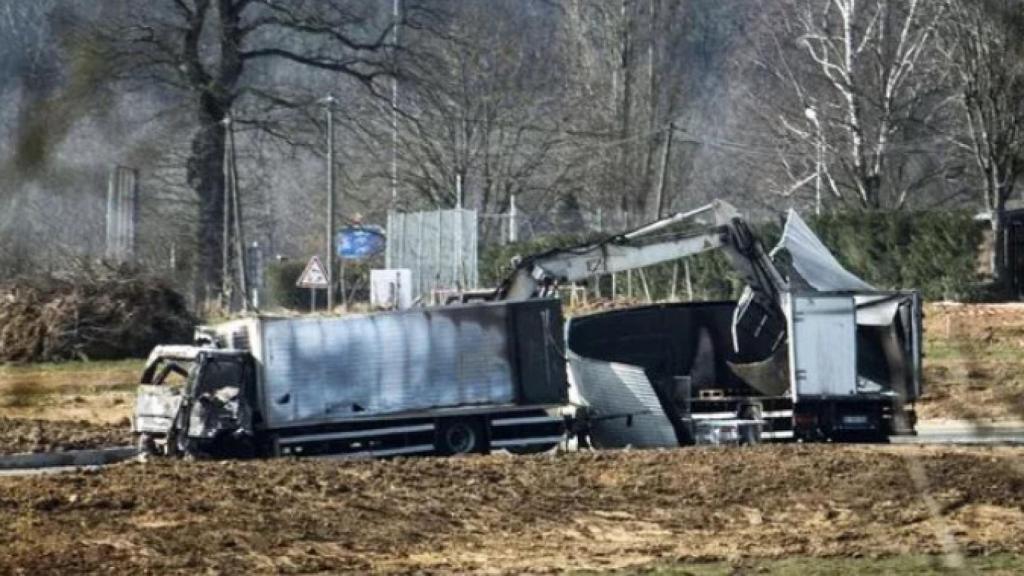 Varios vehículos implicados en un robo de joyas.