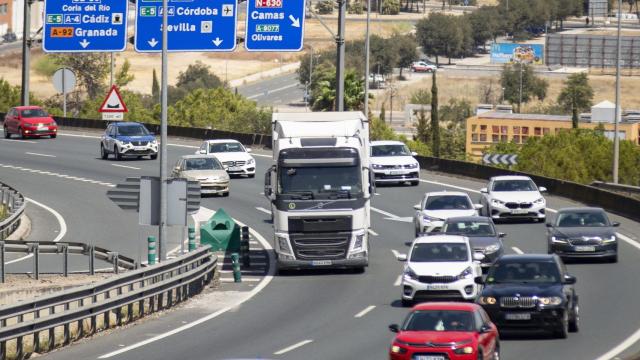 La DGT, con más controles de alcohol y drogas en un puente con 7 muertos y 8,5 millones de viajes