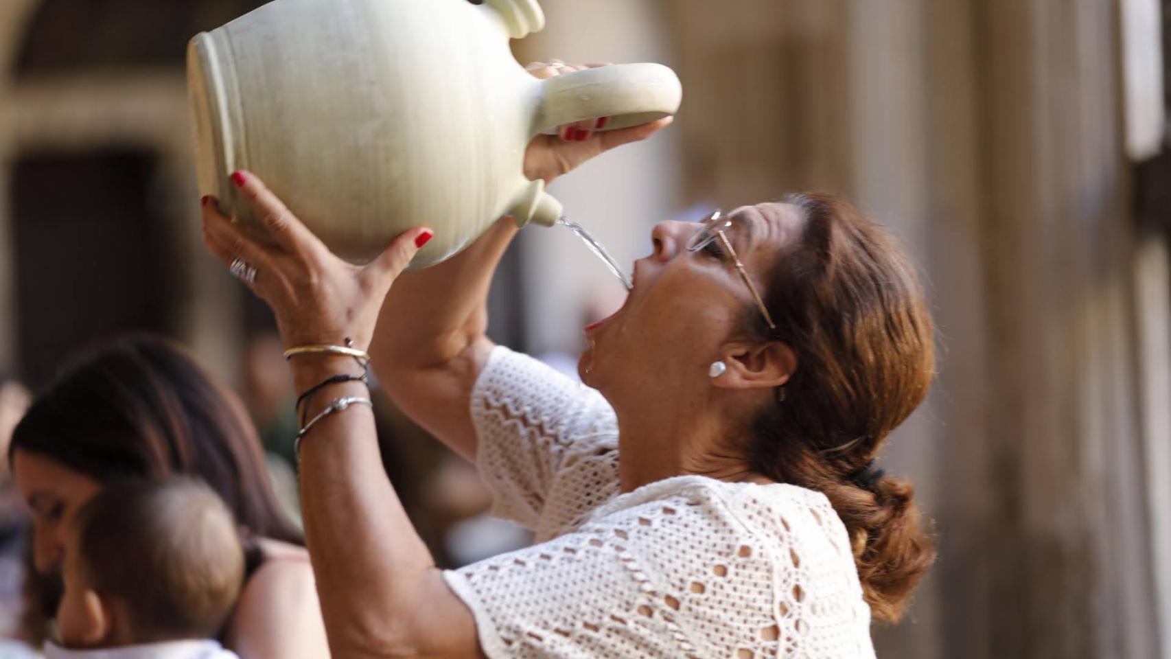 Fotogalería | La tradición de los botijos en la Festividad de la Virgen del Sagrario de Toledo