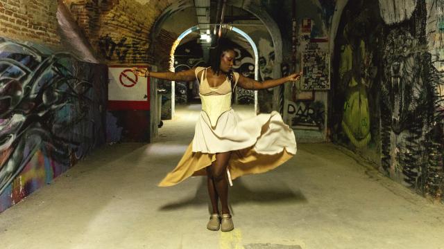 Alana Sinkëy, cantante y compositora de jazz.