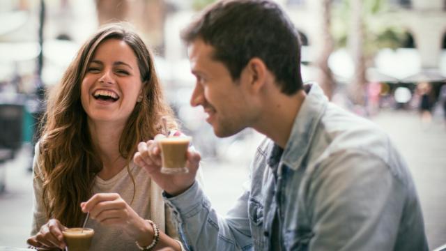 Imagen de archivo de una reunión de amigos.