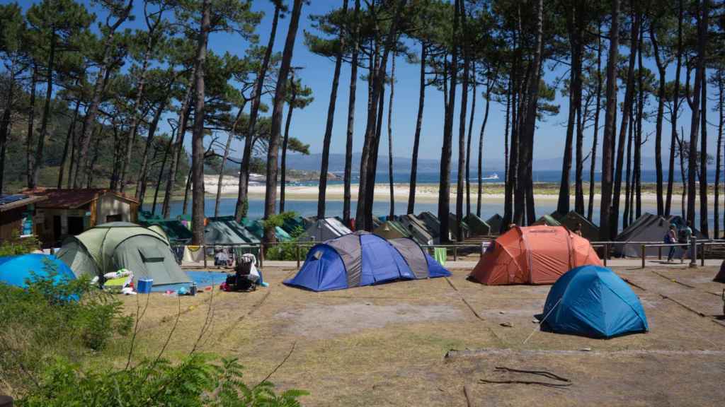 Camping de las islas Cíes en una imagen de archivo.