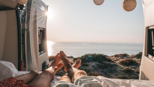 La ciencia descubre por qué nos enamoramos más en verano.