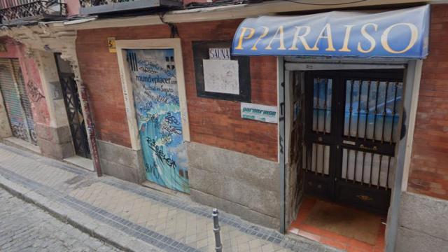 la entrada de la Sauna Paraíso.