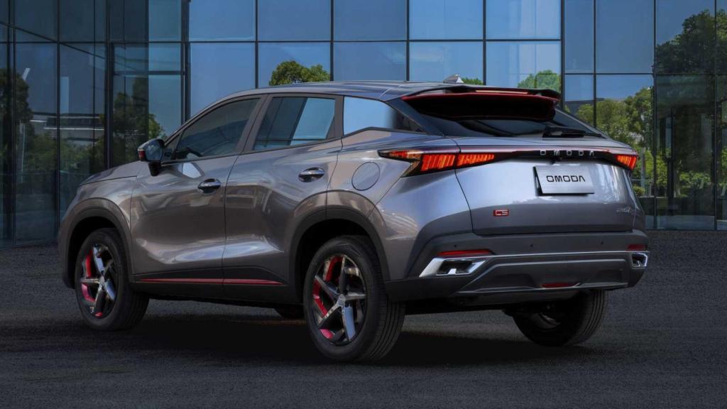 El Omoda C5 es un SUV de tamaño medio.