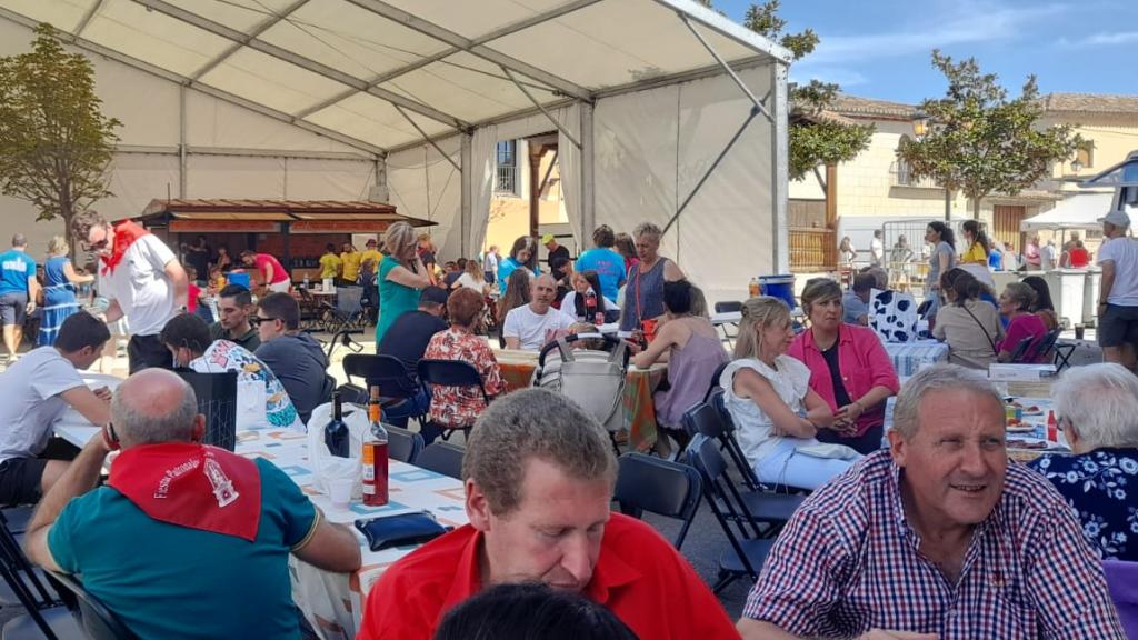 Paellada en Ampudia durante unas fiestas pasadas