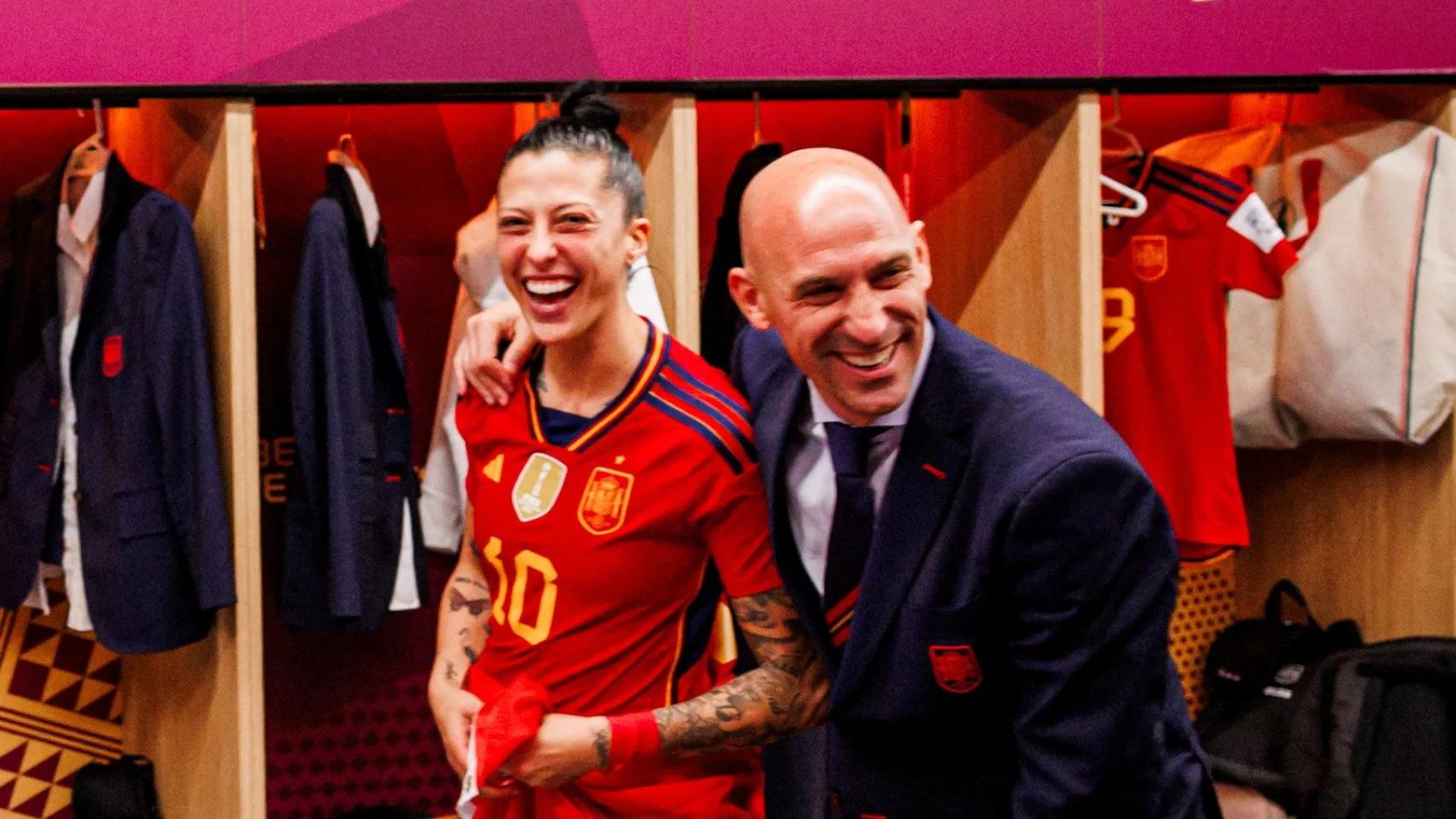 Jennifer Hermoso y Luis Rubiales, celebrando la Copa Mundial de Fútbol Femenino.