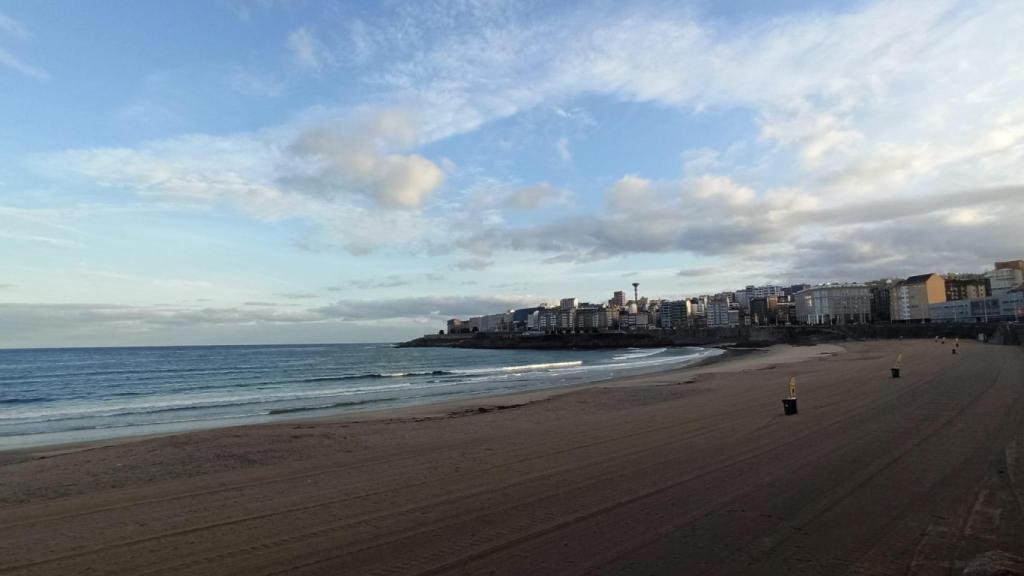 El arenal de Orzán en la jornada de hoy, miércoles 30 de agosto