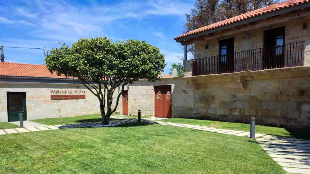 Pazo de Quintáns en la parroquia de Noalla.