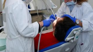 Un paciente en el dentista.