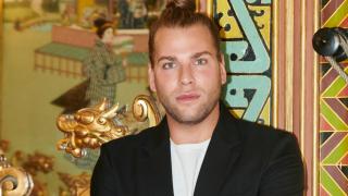 El diseñador alicantino, en el Palacio de Santoña de Madrid.