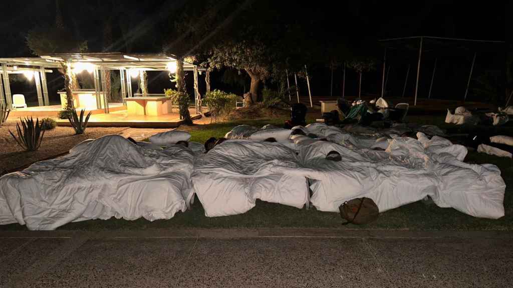 Hamacas en el jardín del hotel Iberostar Palmerie Marrakech.
