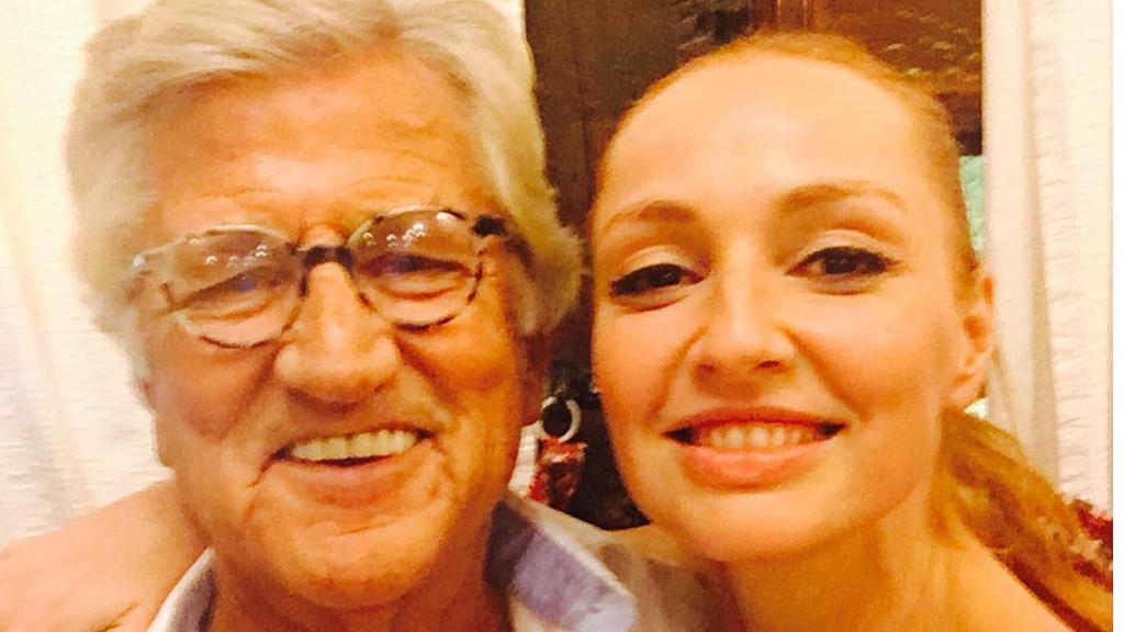 Cristina Castaño junto a su tío, Pepe Domingo Castaño, en una imagen de sus redes sociales.