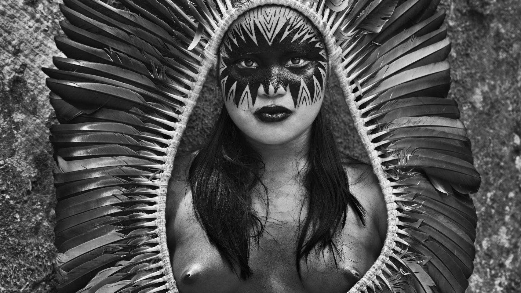 Sebastião Salgado: Mujer indígena yawanawá. Estado de Acre, Brasil, 2016. © Sebastião Salgado