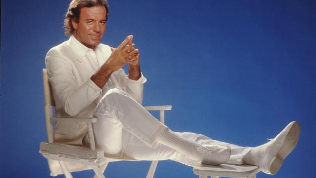 Julio Iglesias.
