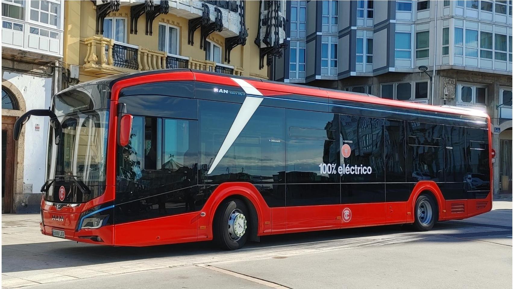 Un autobús 100% eléctrico que recorre A Coruña
