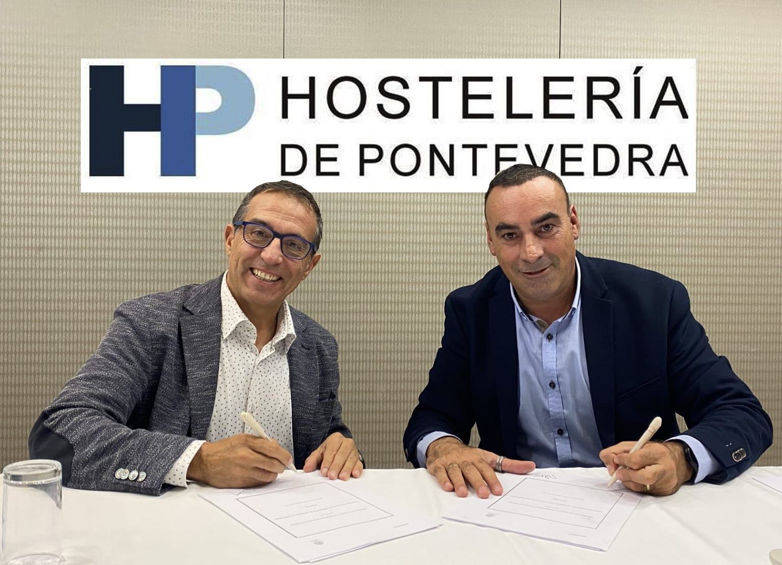 Álvaro Agraso, de Coperama, y César Ballesteros, presidente de Feprohos. Foto: Cedida