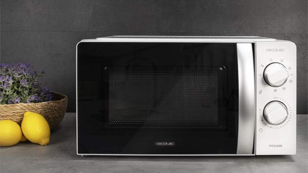Este microondas de Cecotec es el más vendido de Amazon, ¡y está rebajado a menos de 55€!