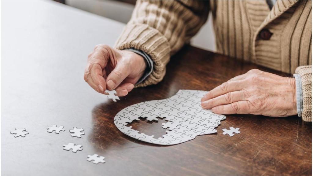 ¿Cuáles son los primeros signos de alerta del Alzheimer? Una experta de Galicia responde