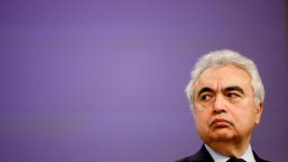 La AIE advierte de los riesgos de la caída de la producción en campos de petróleo y gas