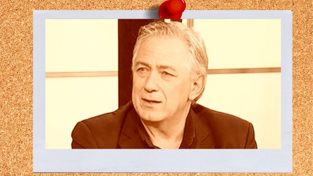 El presentador Pedro Rollan en un montaje de EL ESPAÑOL.