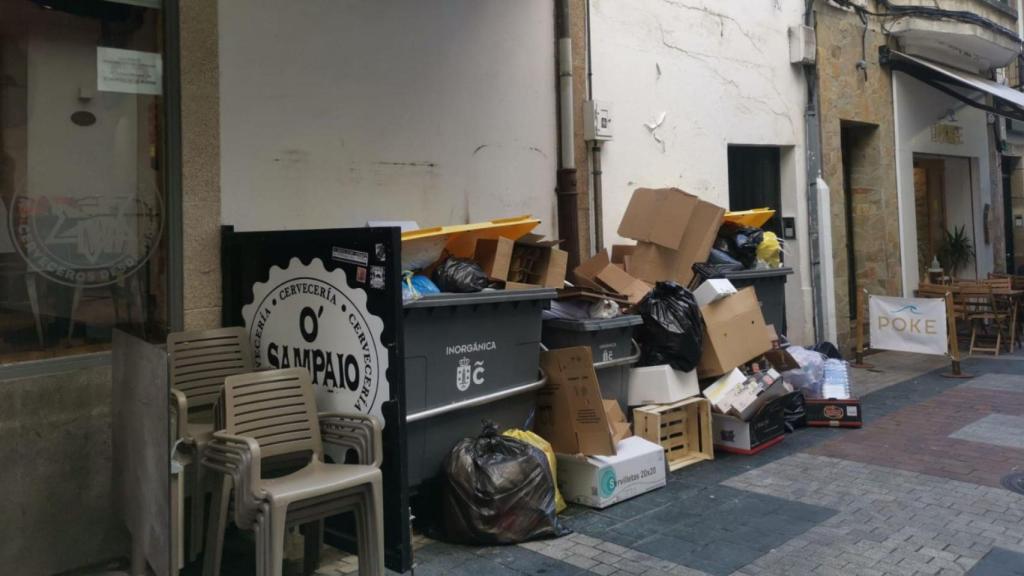 Basura acumulada en la calle Galera el viernes 29 de septiembre.