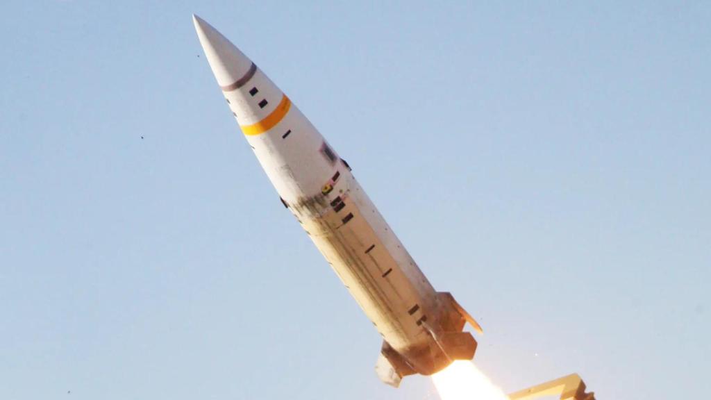 Misil ATACMS en primer plano