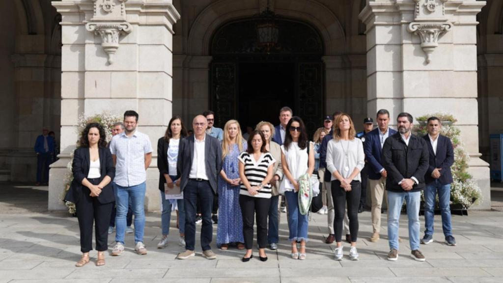 Minuto de silencio en María Pita