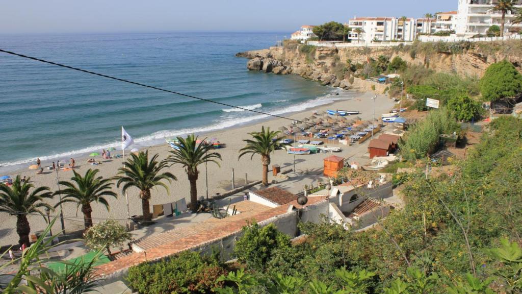 Imagen de archivo de la playa del Salón, en Nerja.