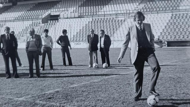 La delegación de Argentina visitando el Rico Pérez.
