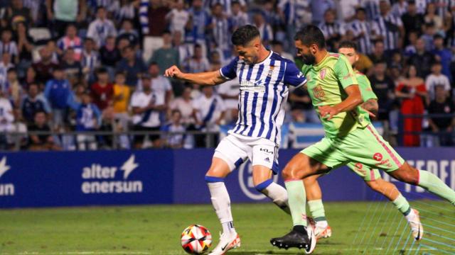 Caye Quintana y Einar Galilea durante el Recreativo de Huelva vs. Málaga CF