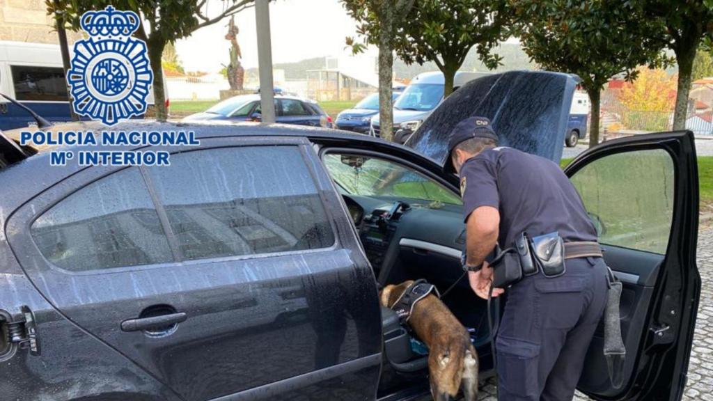 Detenida una mujer y desarticulado un importante punto negro de heroína en Santiago