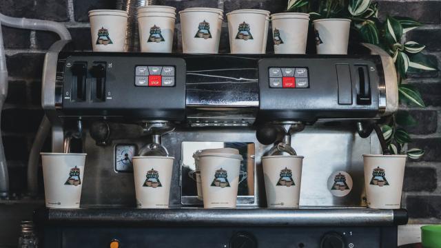 Cafetera de Central Perk, que recrea la serie de Friends en Madrid.