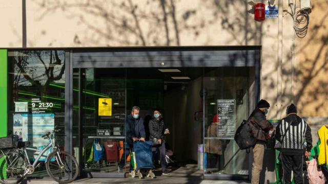 Conoce cuáles son los supermercados abren el jueves 12 de octubre. Horarios del festivo en Madrid.