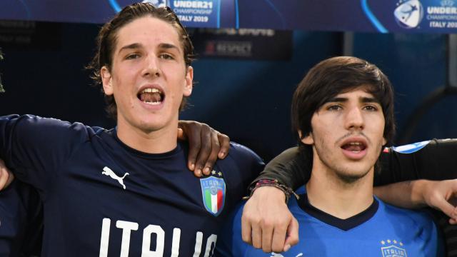 Nicolò Zaniolo y Sandro Tonali, durante un partido en las categorías inferiores de Italia.