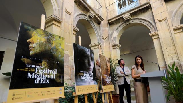 Presentación de los carteles de la feria medieval de Elche.