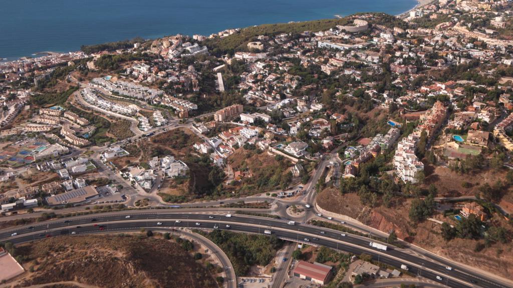 Imagen de Málaga capital y de un pequeño tramo de la Ronda Este.